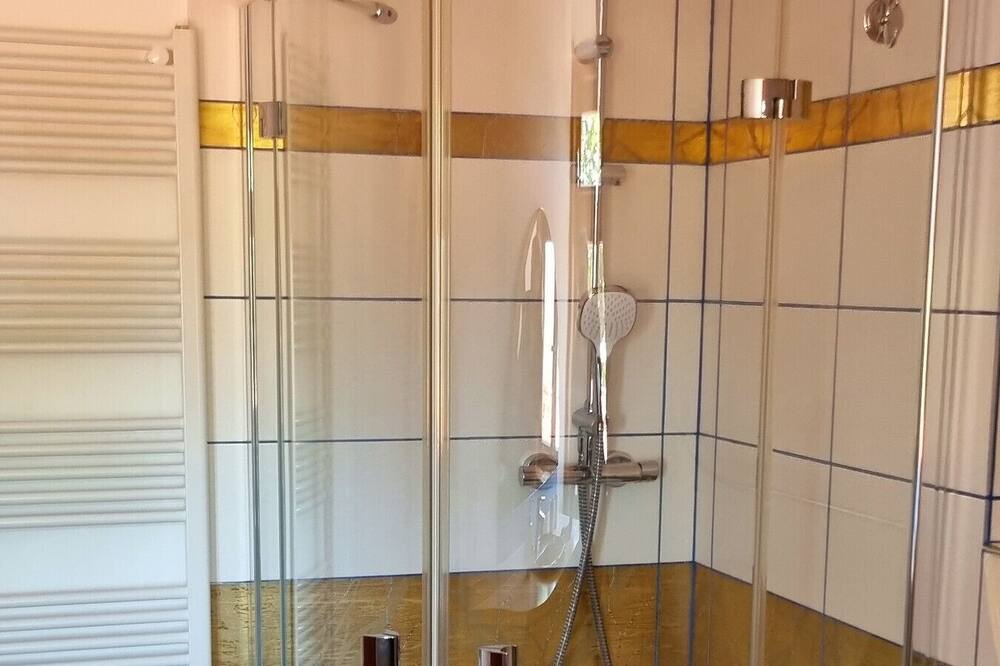 Photo of Bathroom in Walmsburg