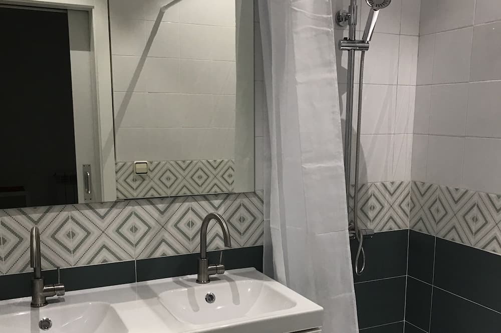 Photo of Bathroom in Villaviciosa de Odon