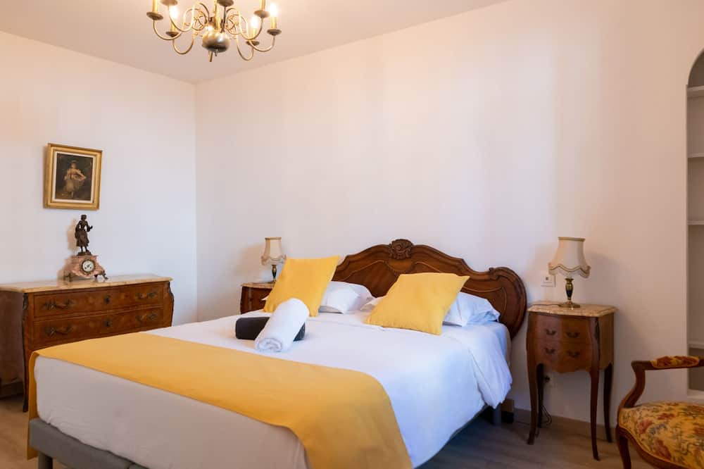 Photo of Bedroom in Avignon City Centre