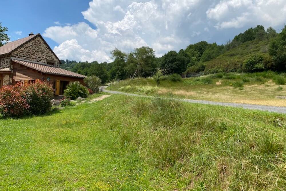 Photo of Outdoor in Connac