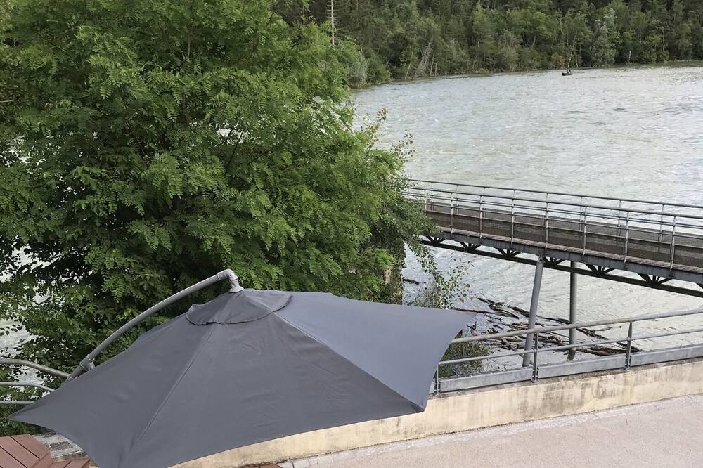 Photo of Patio Balcony in Pont-de-Poitte