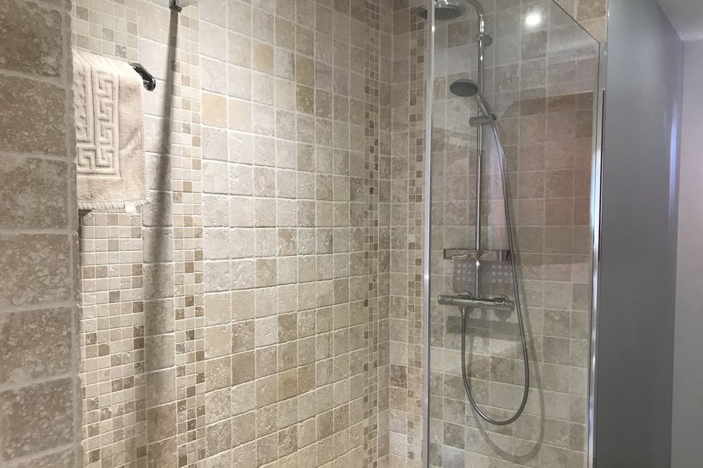 Photo of Bathroom in Lodi