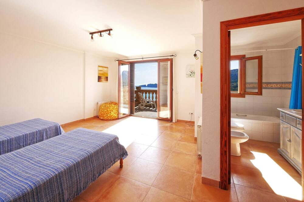 Photo of Others in Cala Mesquida