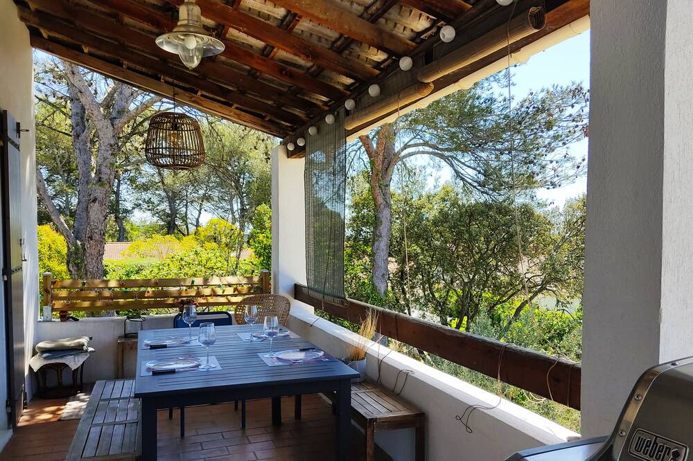 Photo of Patio Balcony in Lambesc