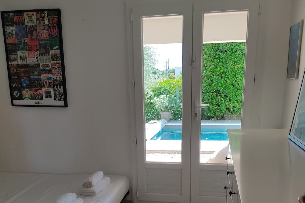 Photo of Bedroom in Lambesc