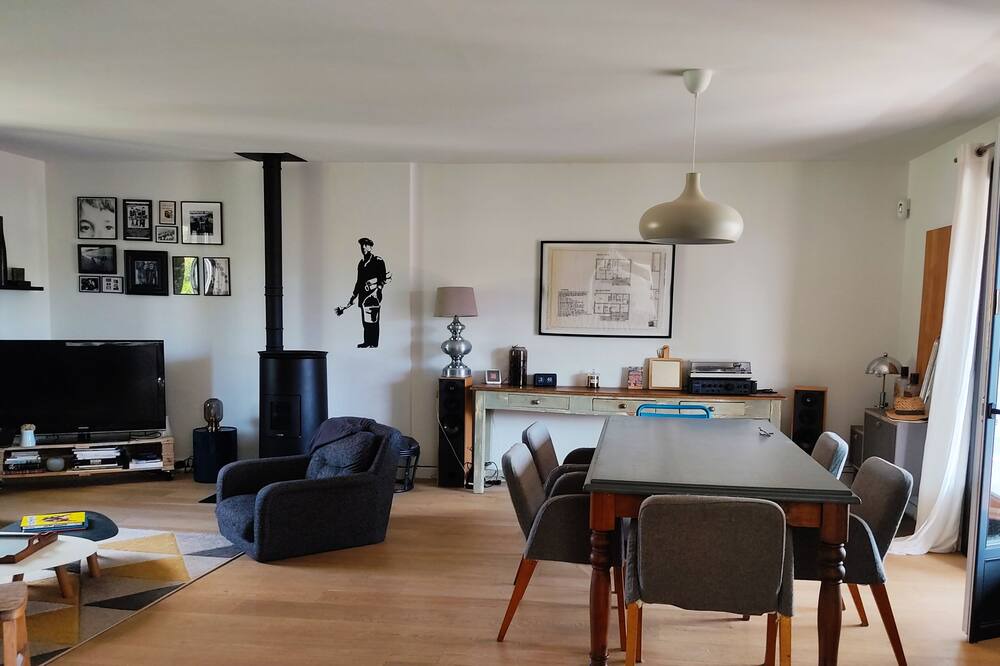 Photo of Livingroom in Lambesc