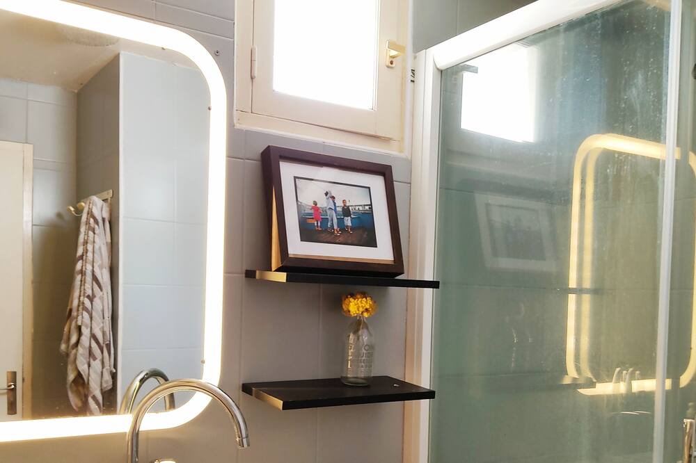 Photo of Bedroom in Lambesc