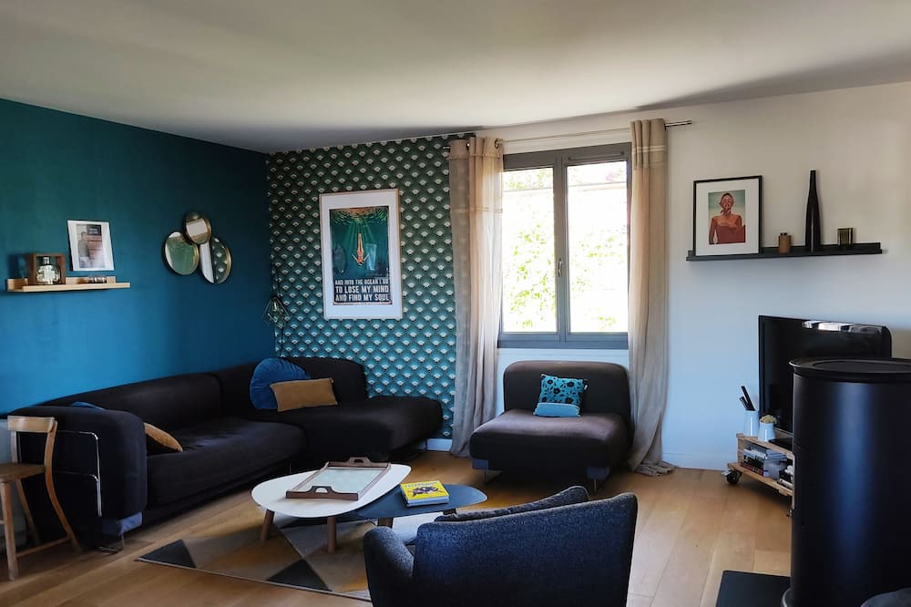 Photo of Livingroom in Lambesc