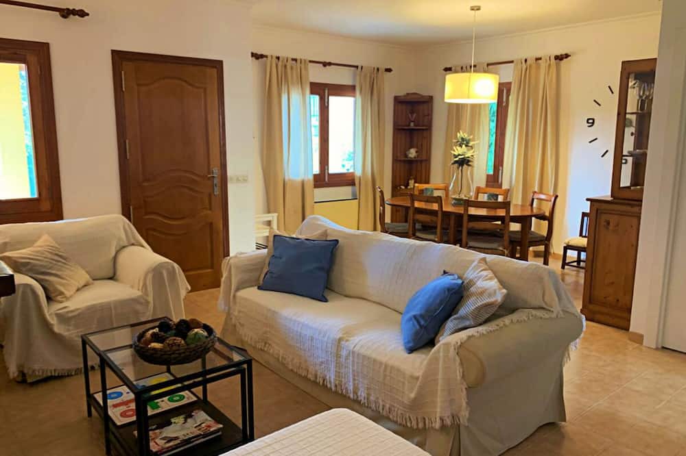 Photo of Livingroom in Marina Manresa