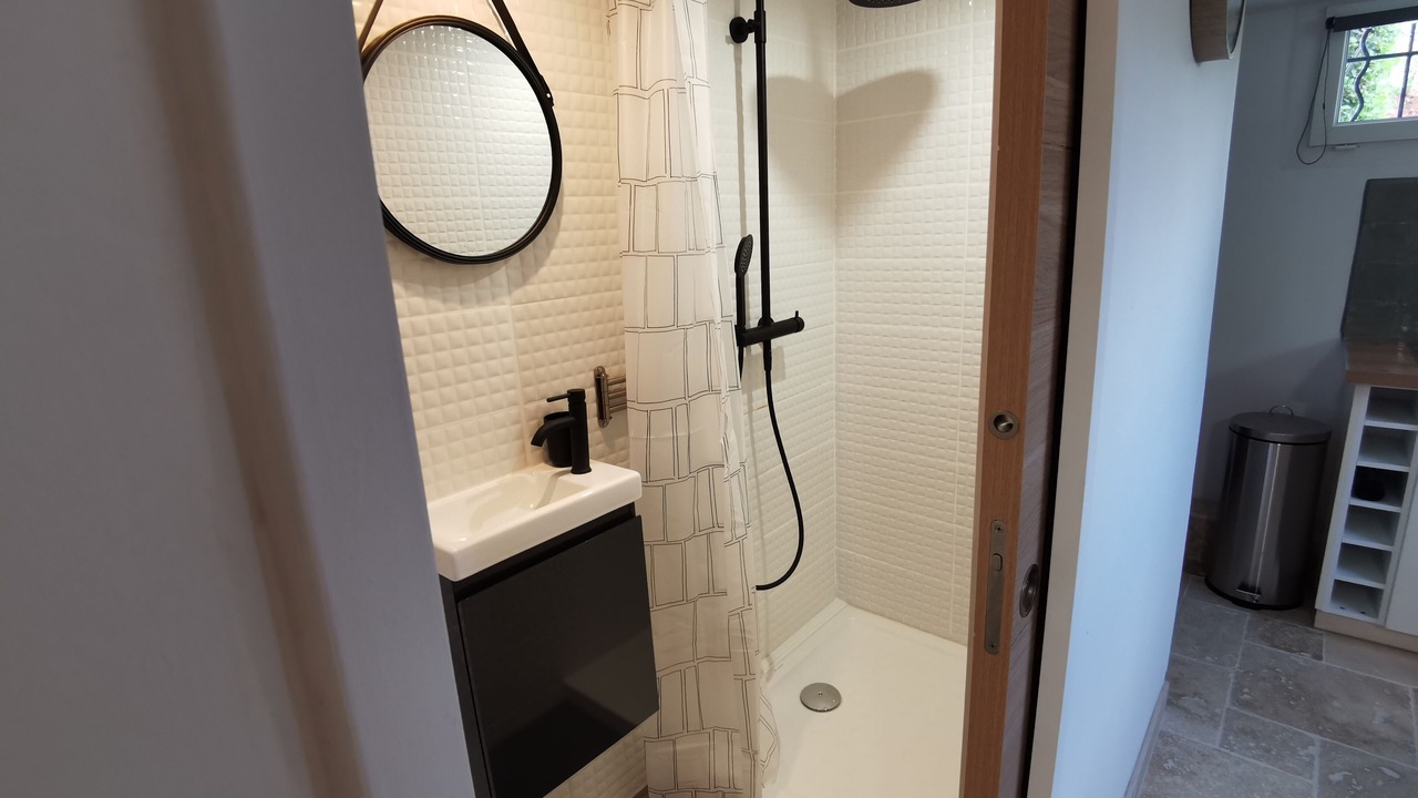 Photo of Bathroom in Saint-Etienne-du-Gres