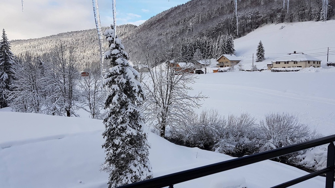 Photo of Others in Mijoux