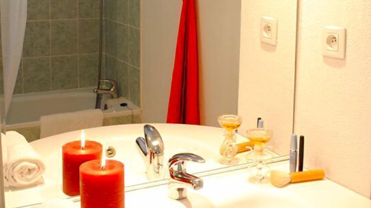 Photo of Bedroom in Saint-Saturnin-les-Avignon