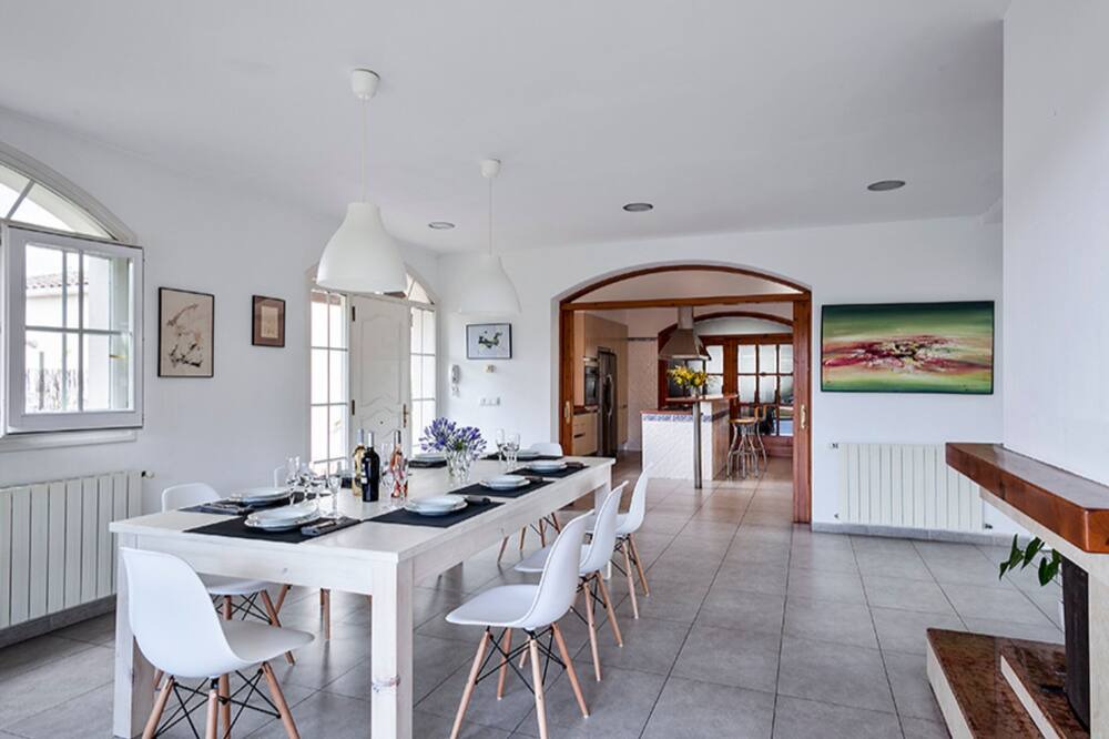 Photo of Livingroom in Garriguella