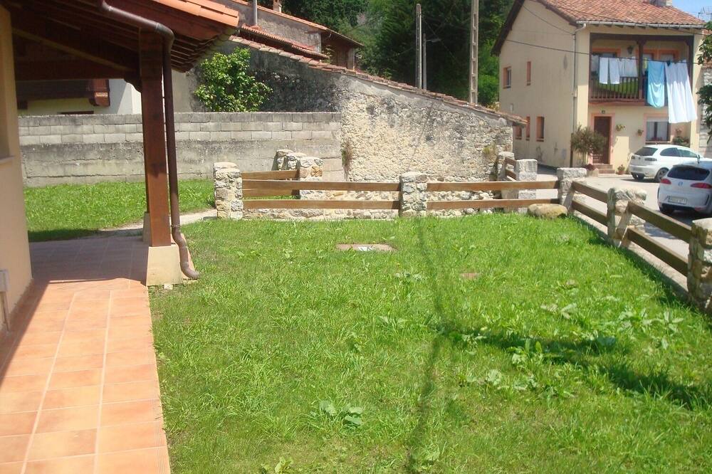 Photo of Outdoor in Pesues
