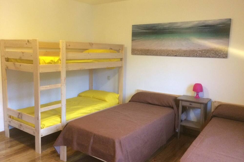 Photo of Bedroom in Pesues