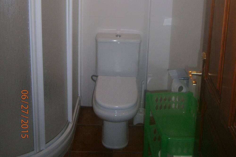 Photo of Bathroom in Pesues