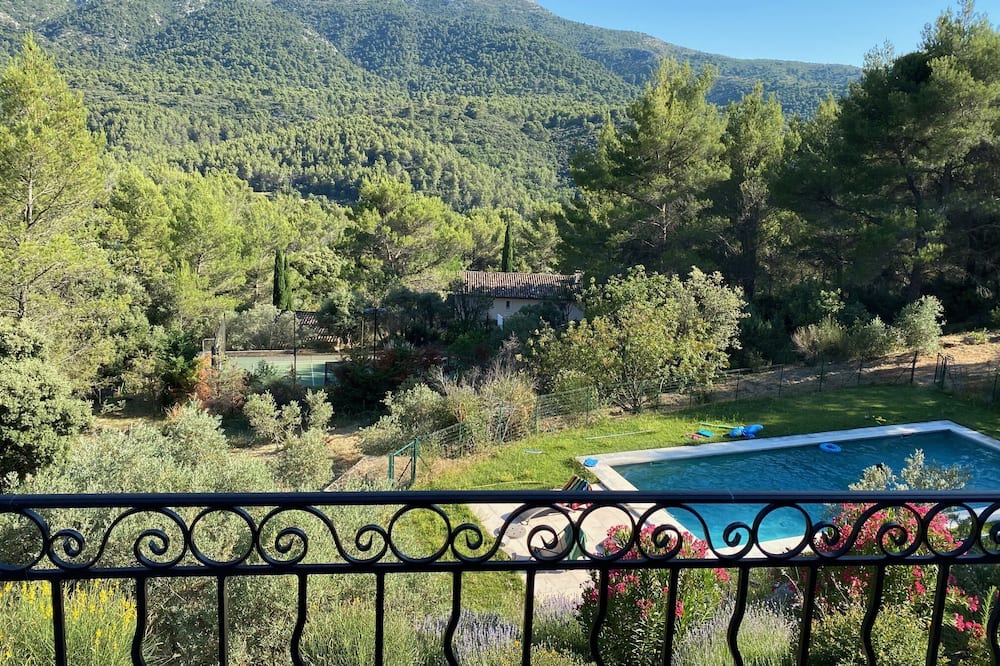 Photo of Patio Balcony in Vauvenargues