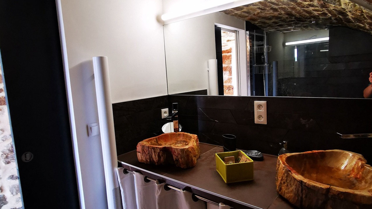 Photo of Bathroom in Lablachere