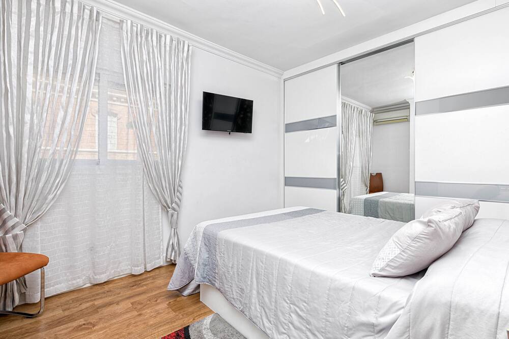 Photo of Bedroom in Explanada de la Estacion