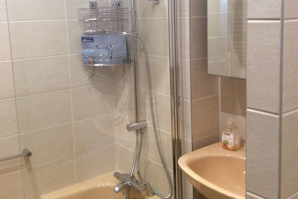 Photo of Bathroom in Ganges
