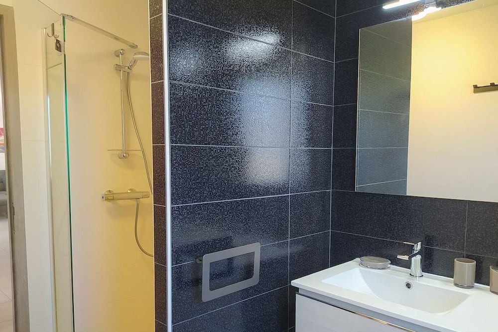 Photo of Bathroom in Banassac