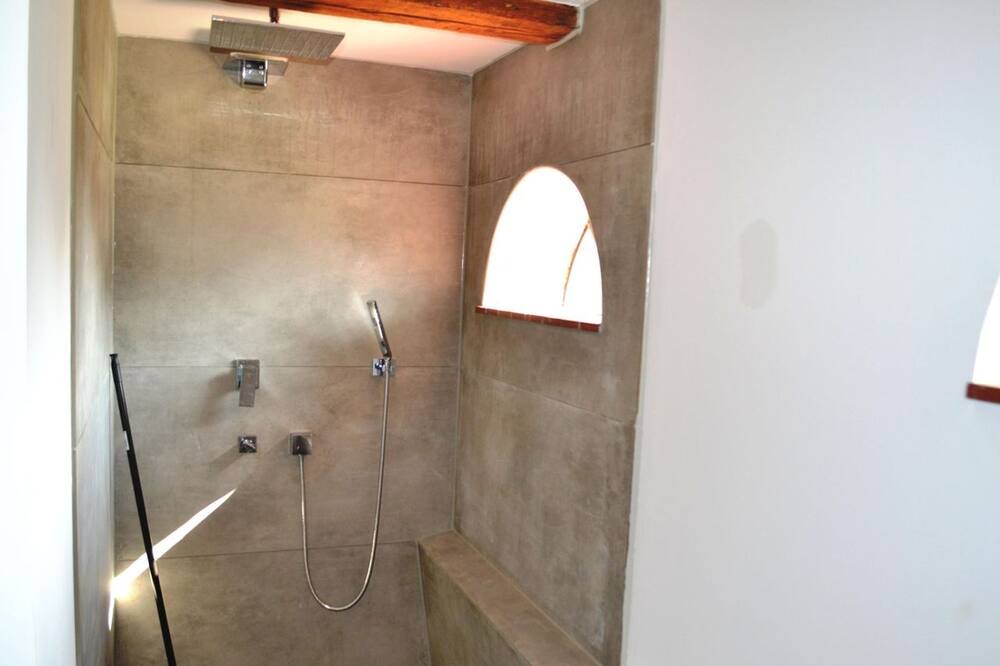 Photo of Bathroom in Borgsum