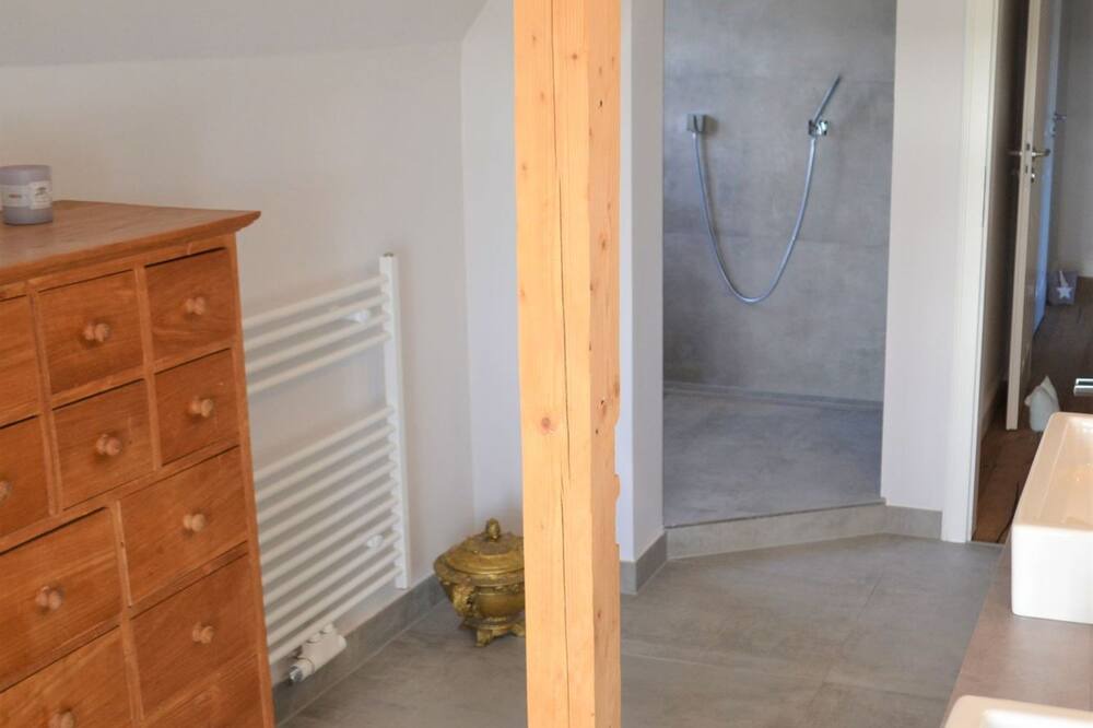 Photo of Bathroom in Borgsum