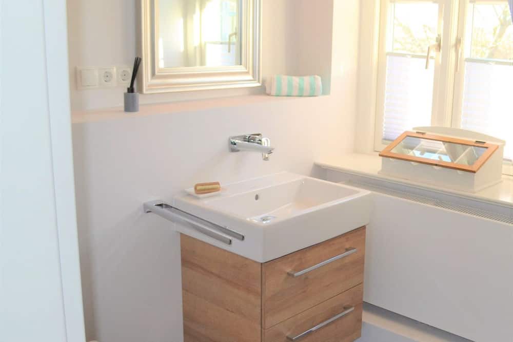 Photo of Bathroom in Borgsum