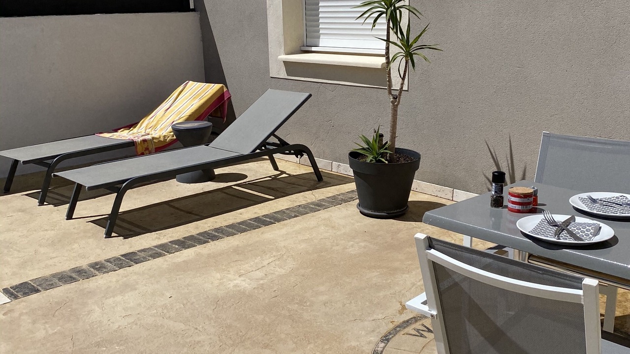 Photo of Outdoor in Jonquieres-Saint-Vincent