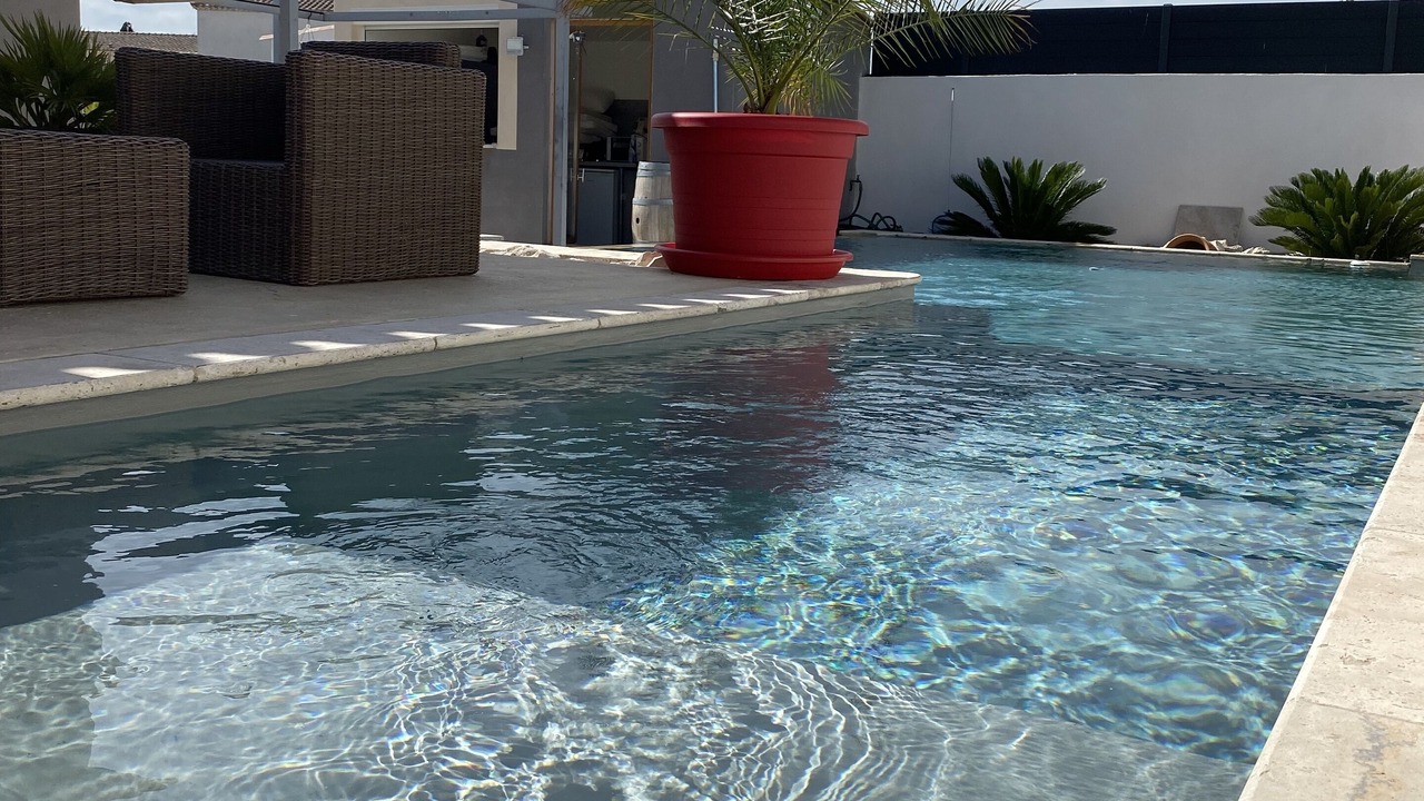 Photo of Outdoor in Jonquieres-Saint-Vincent