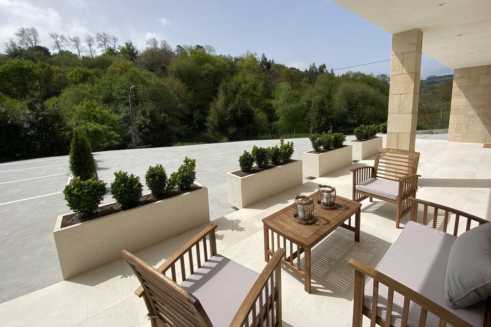 Photo of Patio Balcony in Herran