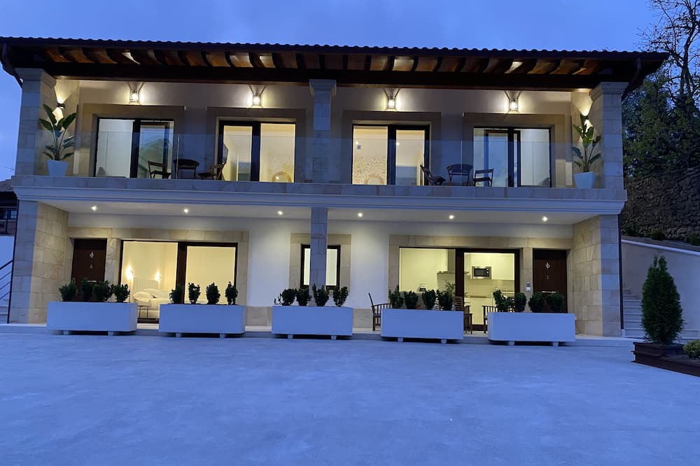 Photo of Outdoor in Herran