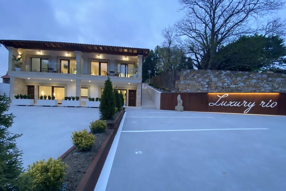 Photo of Outdoor in Herran