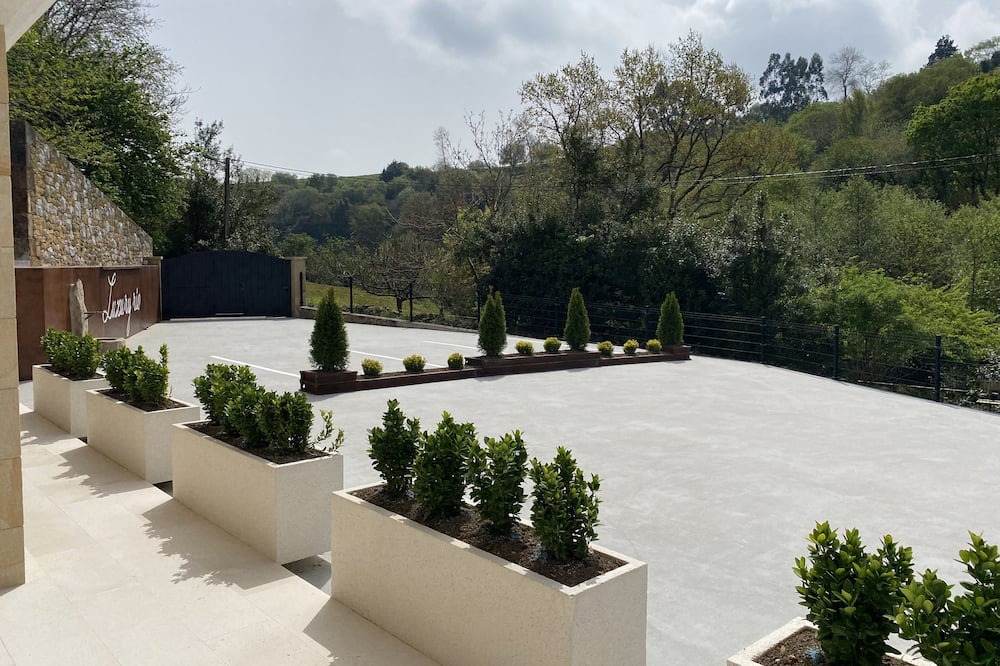 Photo of Outdoor in Herran