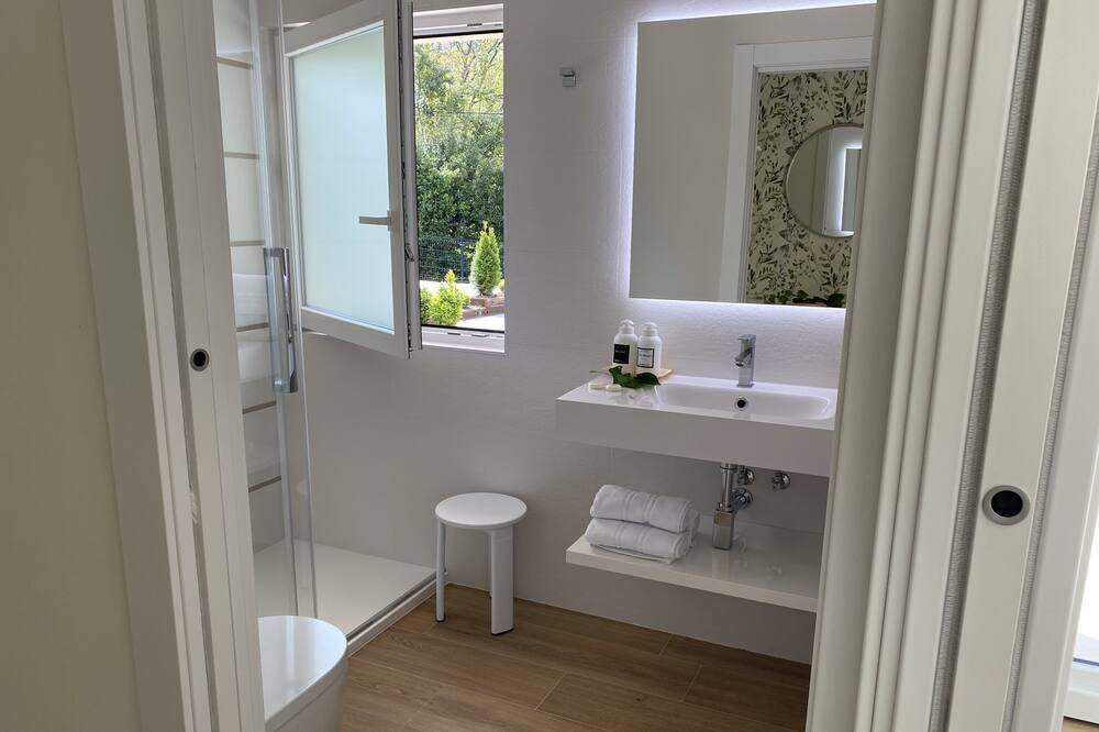 Photo of Bathroom in Herran