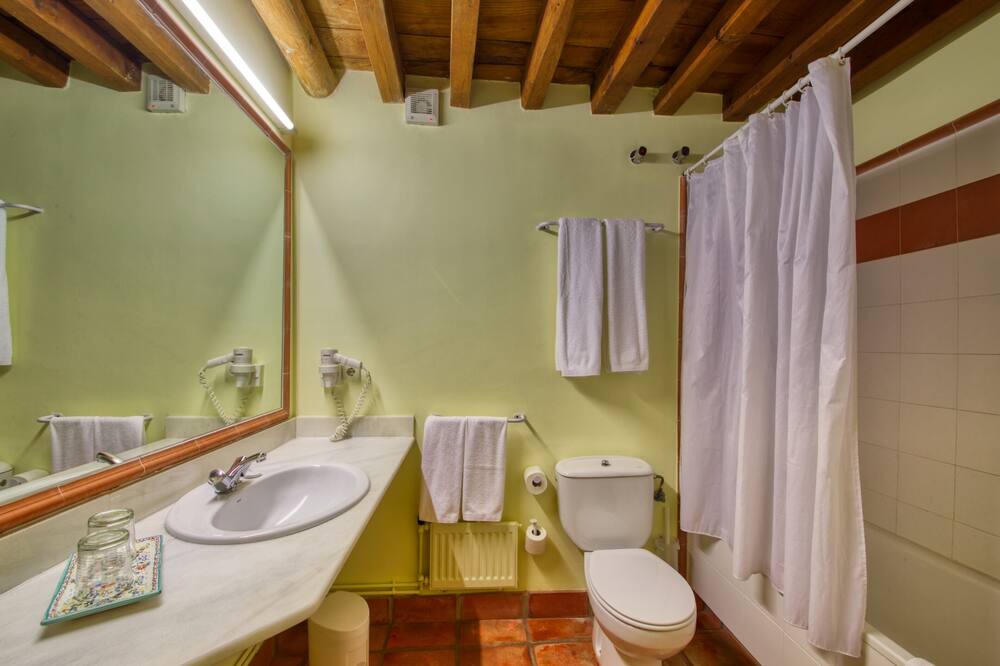 Photo of Bathroom in Valdeverdeja