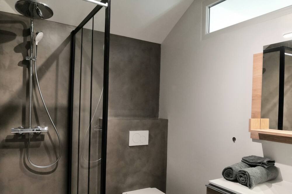 Photo of Bathroom in Gaillard