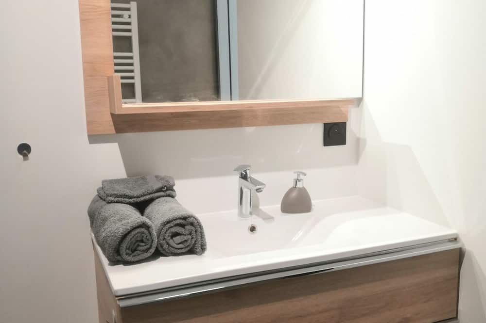 Photo of Bathroom in Gaillard