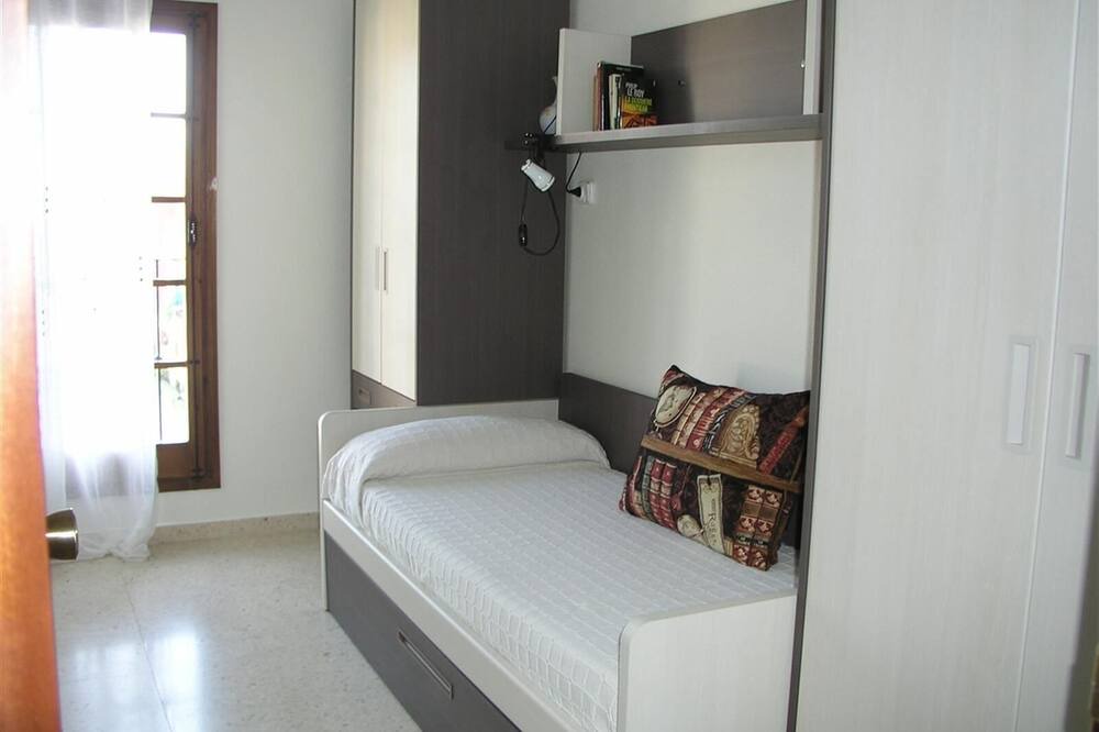 Photo of Bedroom in Port Saplaya