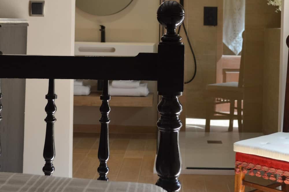 Photo of Bedroom in Maials