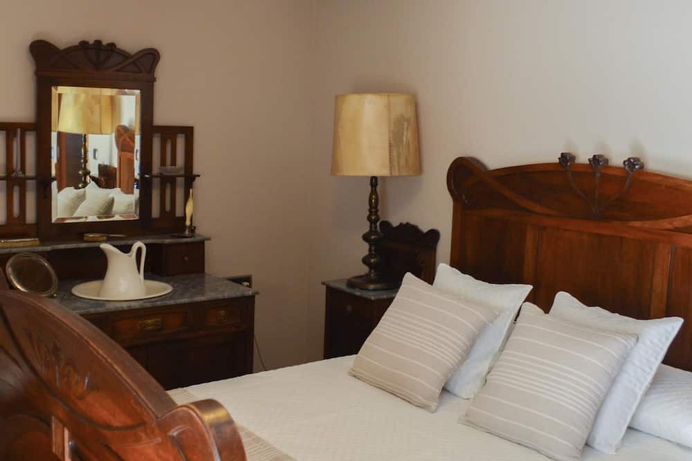 Photo of Bedroom in Maials