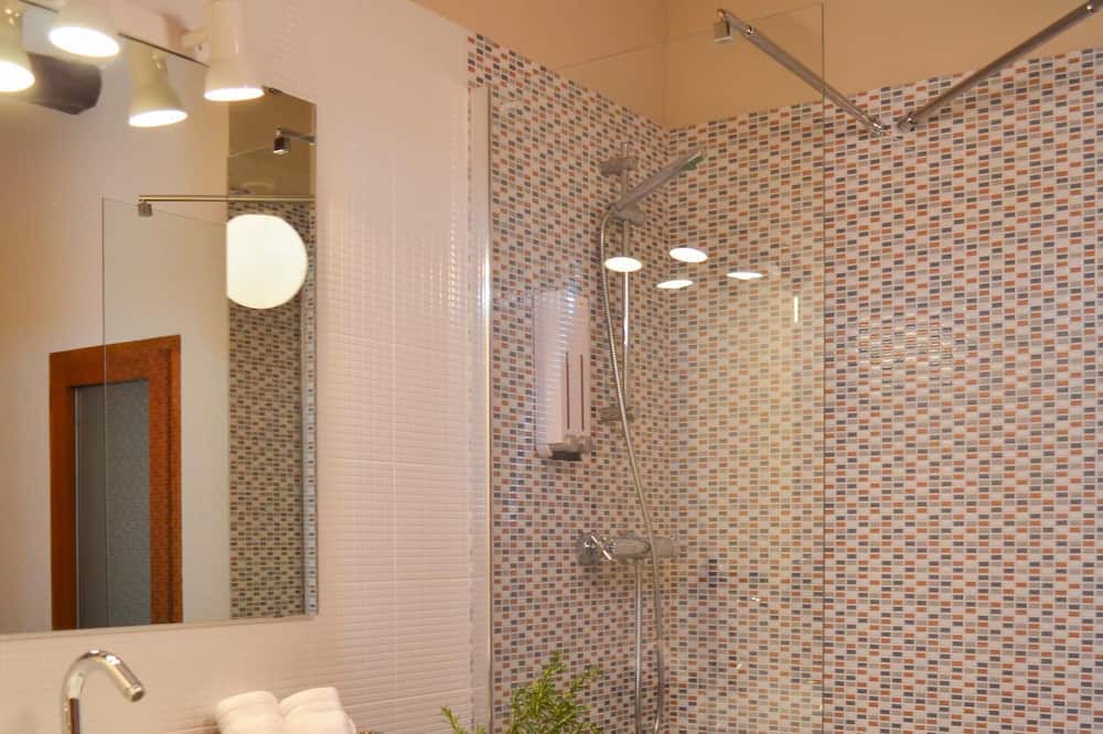 Photo of Bathroom in Maials