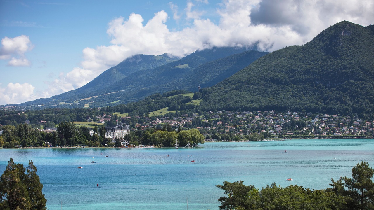 Photo of Others in Annecy