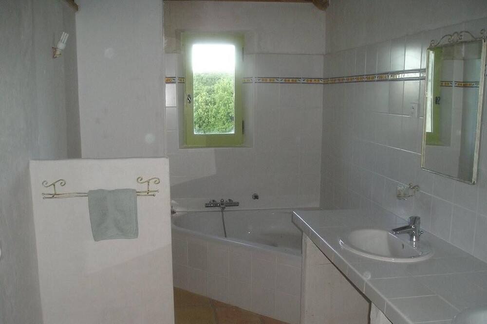 Photo of Bathroom in Saint-Mathieu-de-Treviers