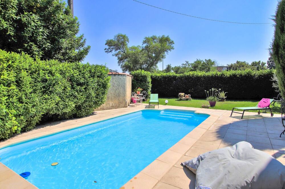 Photo of Outdoor in Montfavet