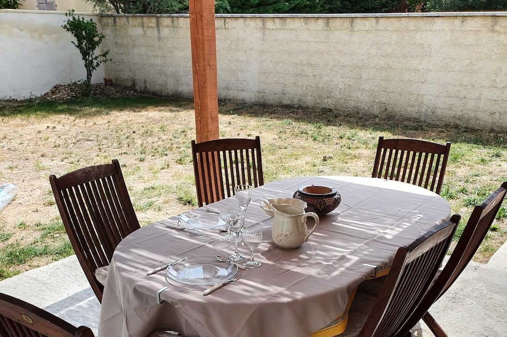 Photo of Patio Balcony in Morieres-les-Avignon