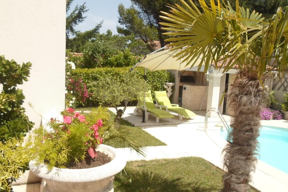 Photo of Outdoor in Saint-Saturnin-les-Avignon