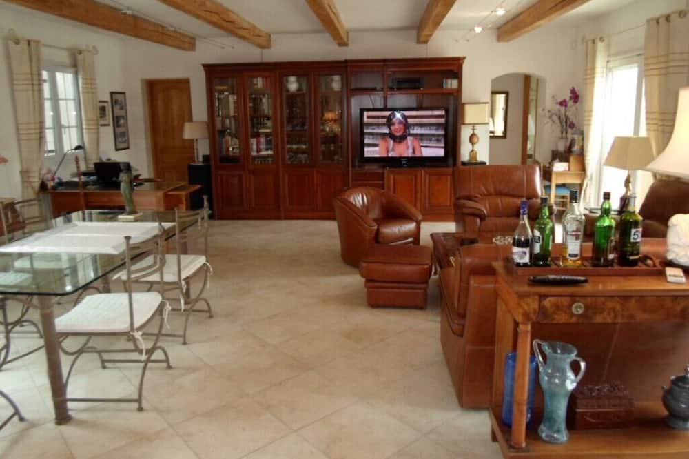 Photo of Livingroom in Saint-Saturnin-les-Avignon