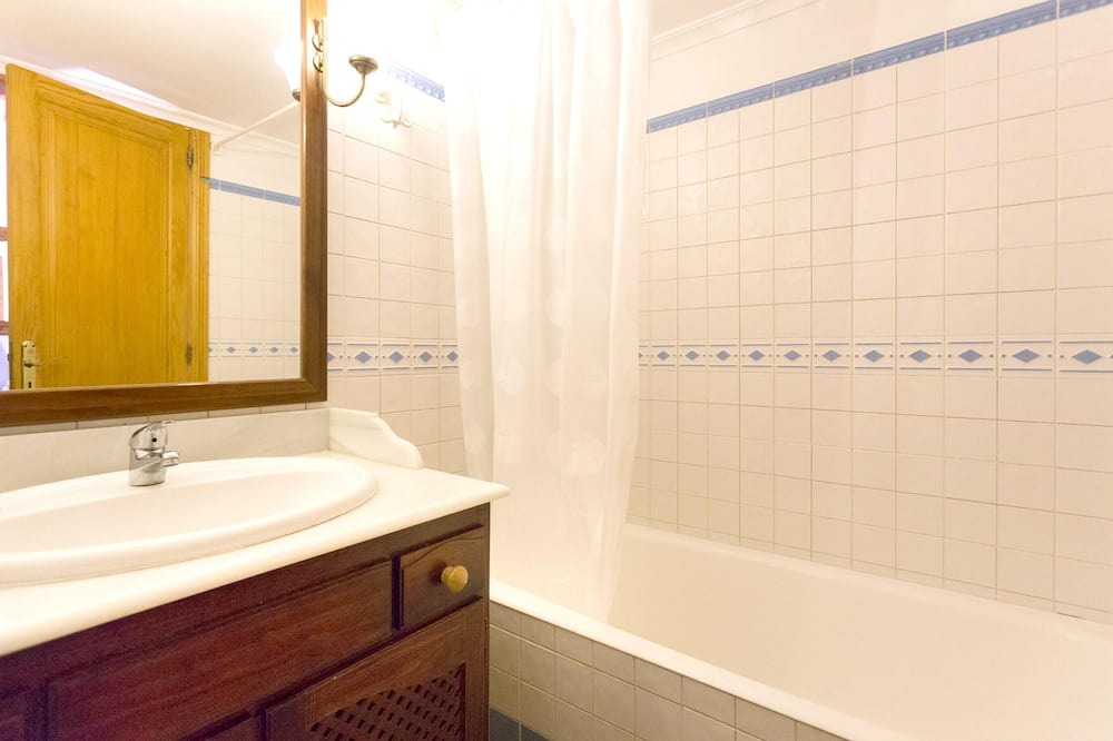 Photo of Bathroom in Urbanitzacio Gotmar