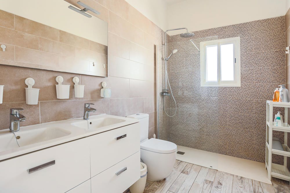 Photo of Bathroom in Arafo